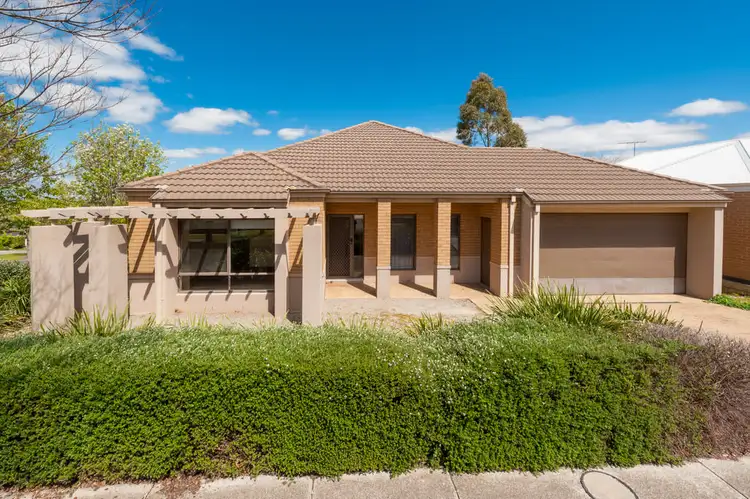 7 Royal Terrace, Craigieburn VIC 3064