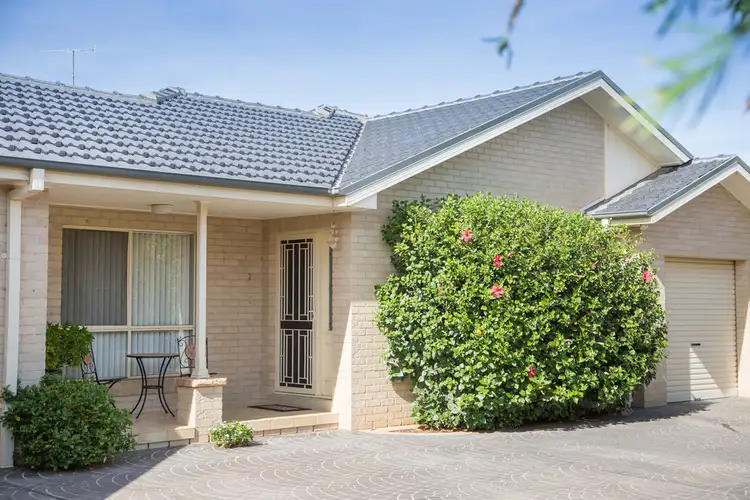 2/13 Powys Place, Griffith NSW 2680