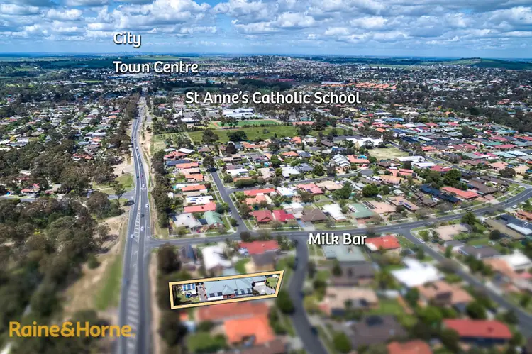 Second view of Homely house listing, 6 Heatherbrae Crescent, Sunbury VIC 3429