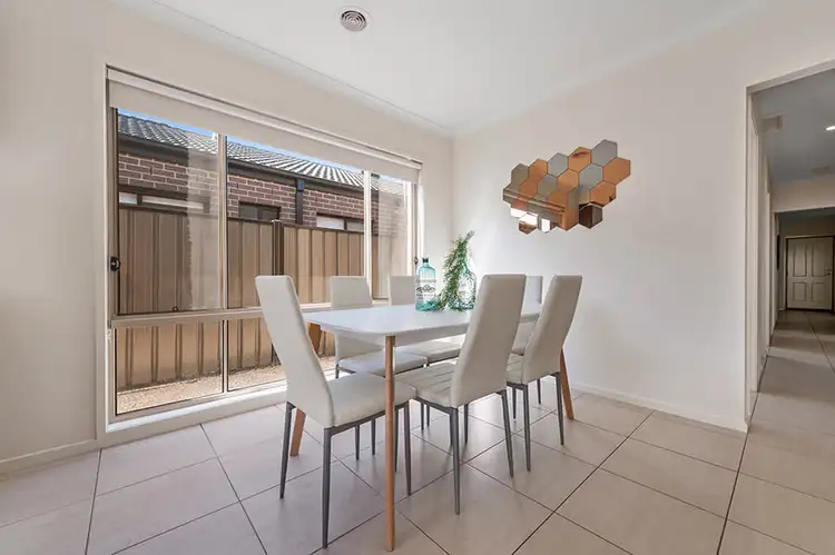 Sixth view of Homely house listing, 15 Woodgrove Street, Craigieburn VIC 3064