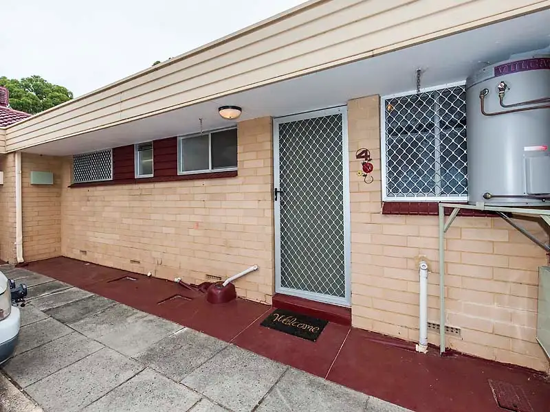 Main view of Homely unit listing, Unit 4/4 Uldina Place, Pinjarra WA 6208