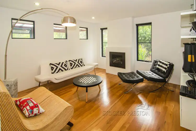 2 Tinglewood Court