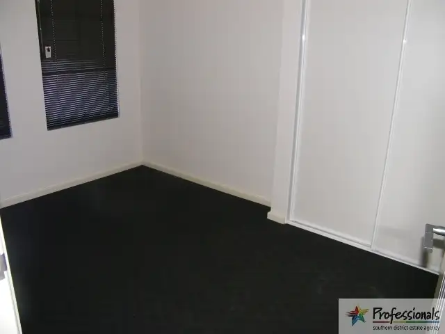 Fourth view of Homely house listing, U7/17 Moira Road, Collie WA 6225