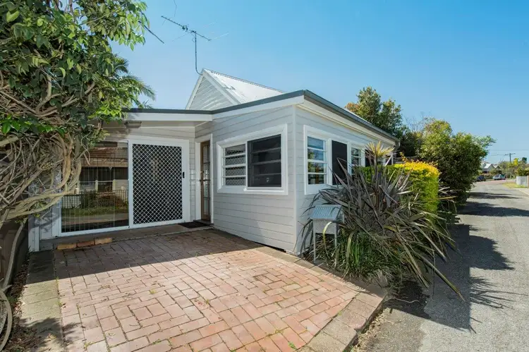 2 Hunter Street, Stockton NSW 2295