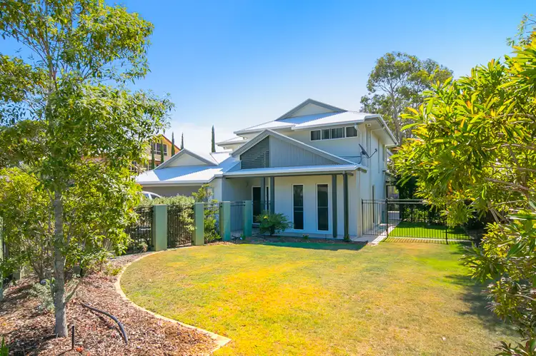 3 Casey Close, Ormiston QLD 4160