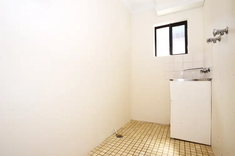 Fifth view of Homely apartment listing, 2/27 Park Avenue, Westmead NSW 2145