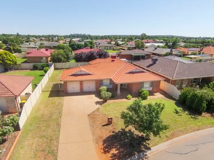 17 Tubbo Crescent, Griffith NSW 2680