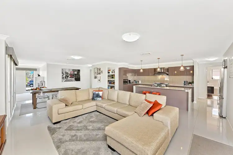 7 Saltbush Circuit, Ropes Crossing NSW 2760