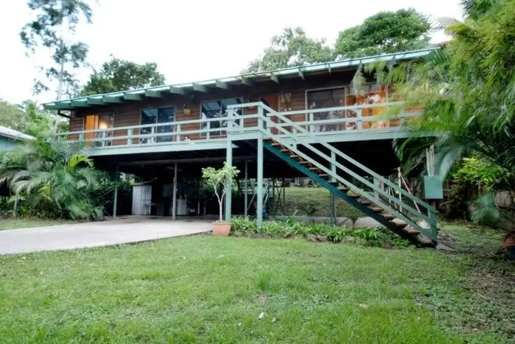 13 Wambiri Street, Cannonvale QLD 4802