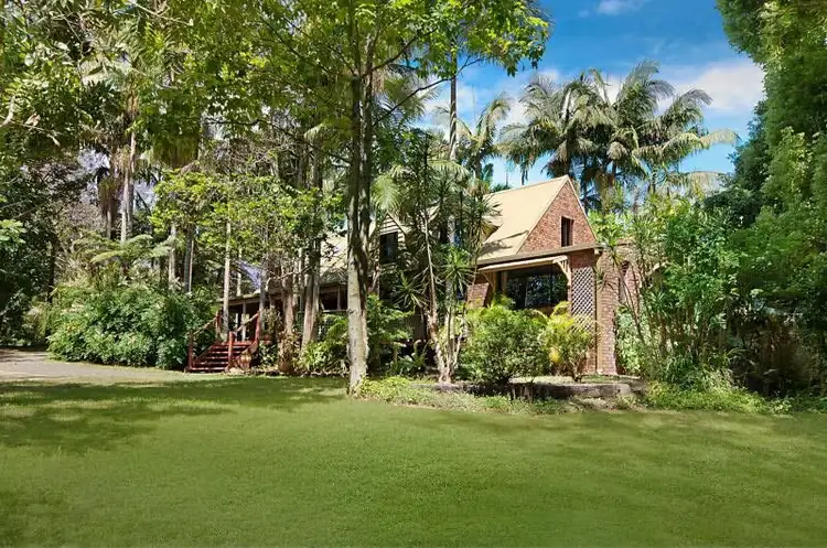 6 Burrawan Place, Bangalow NSW 2479