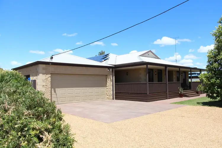 25 East Street, Yoogali NSW 2680