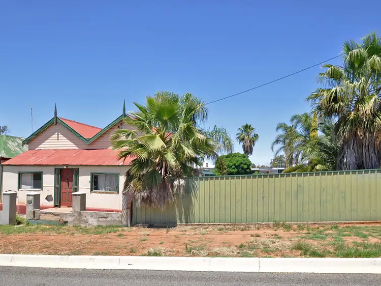 6-8 Thomas Street, Junee NSW 2663