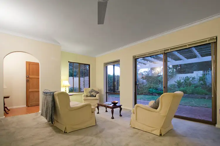 1/2 Melvista Avenue, Claremont WA 6010