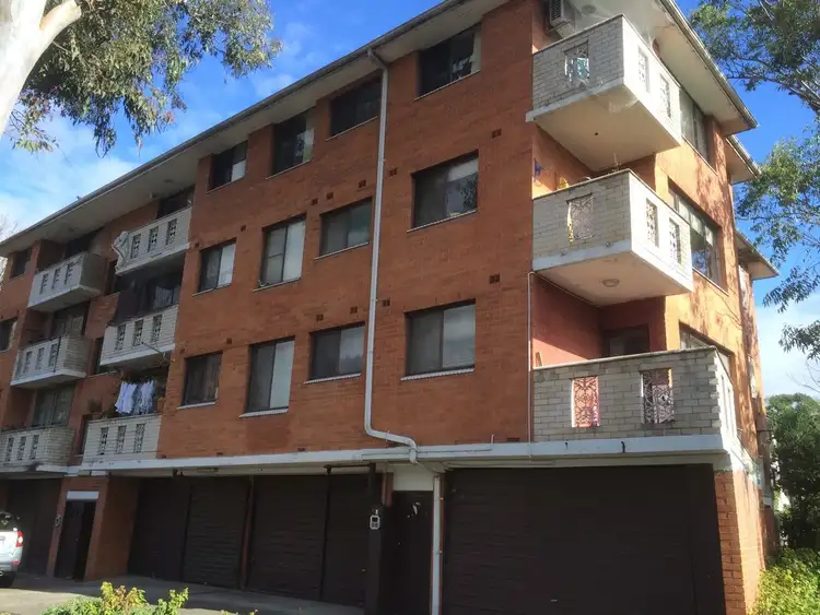 11/32 Rememberance Avenue, Warwick Farm NSW 2170