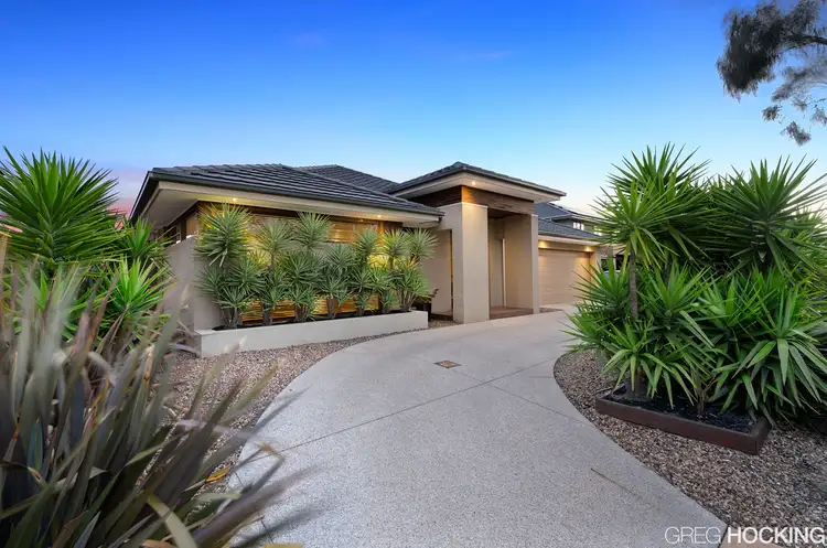 4 Francisco Bay Point, Sanctuary Lakes VIC 3030