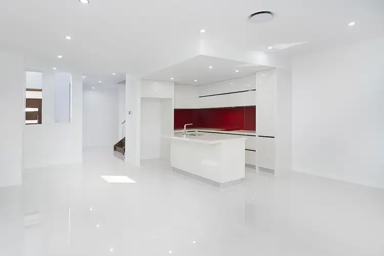 Fourth view of Homely semi-detached listing, 2/26 Milton Avenue, Paradise Point QLD 4216