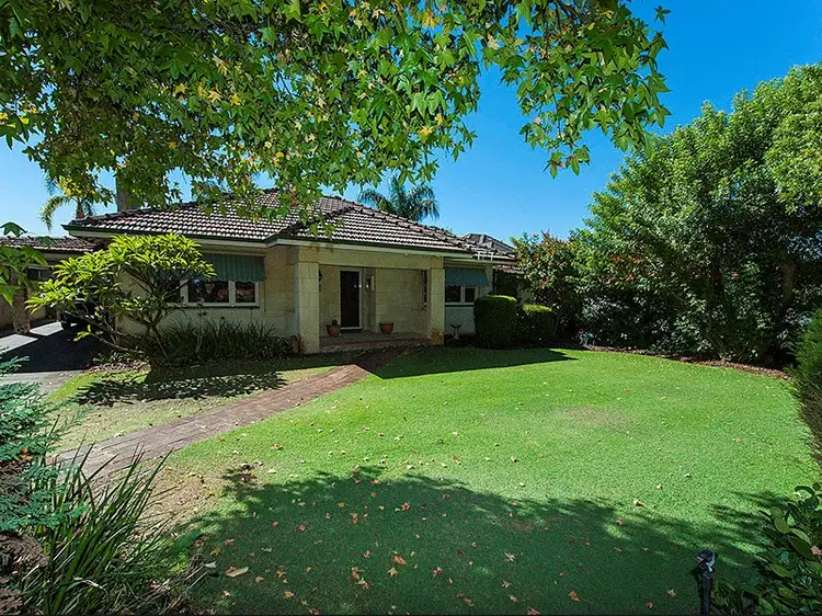 130 The Strand, Bedford WA 6052