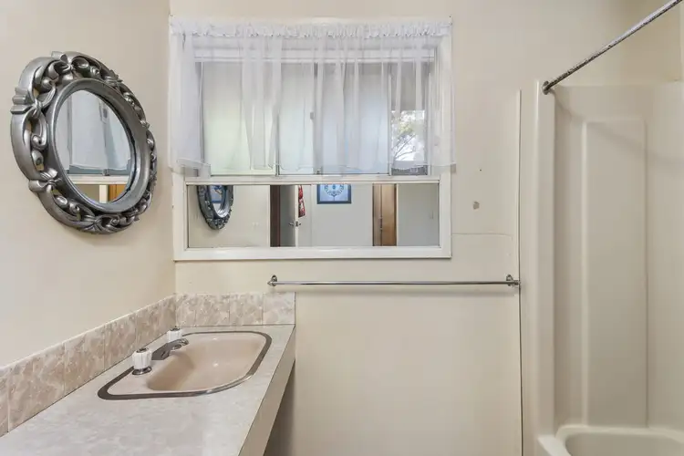 Fifth view of Homely house listing, 2/6 Cheryl Crescent, Belmont VIC 3216