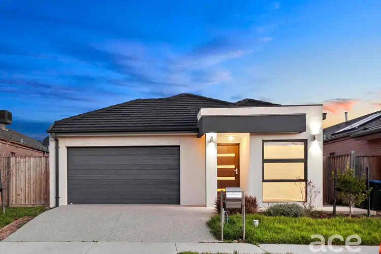 28 Simonson Way, Williams Landing VIC 3027