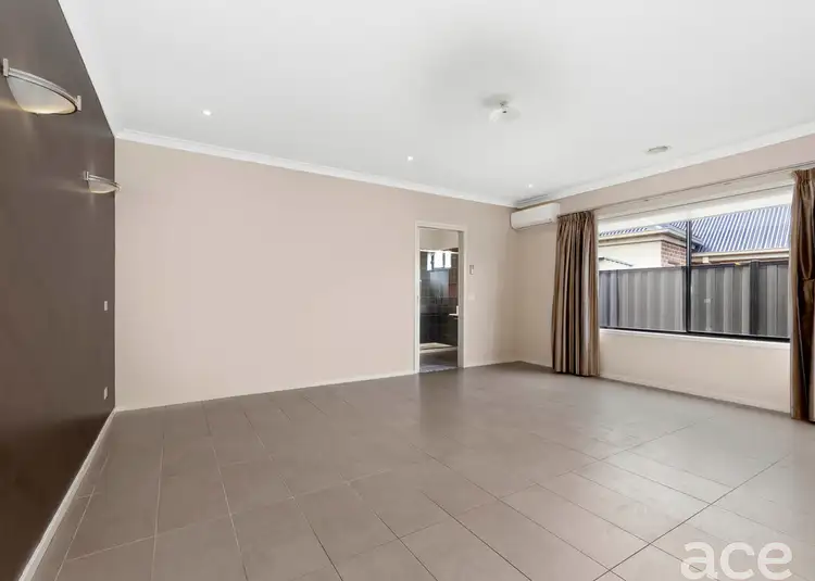 Sixth view of Homely house listing, 2 Sassafras Close, Point Cook VIC 3030