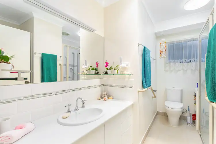 Third view of Homely house listing, 5 Boronia Crescent, Strathdale VIC 3550