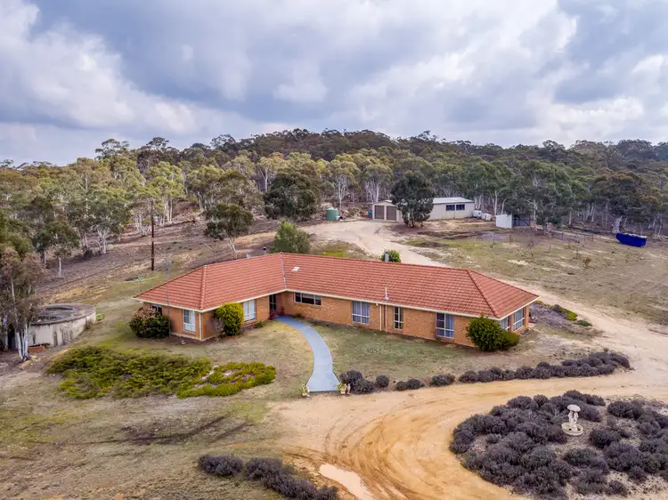 1497 Crookwell Road