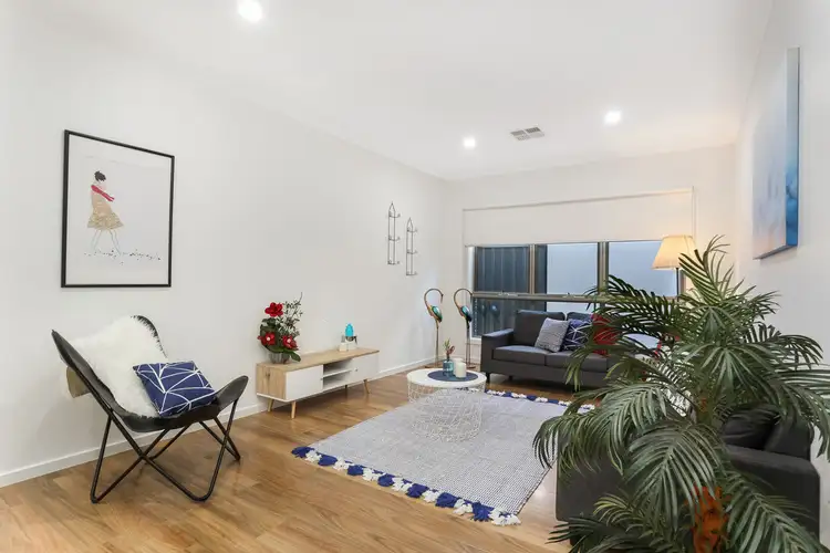 Second view of Homely house listing, 5 Mundaring Crescent, Craigieburn VIC 3064