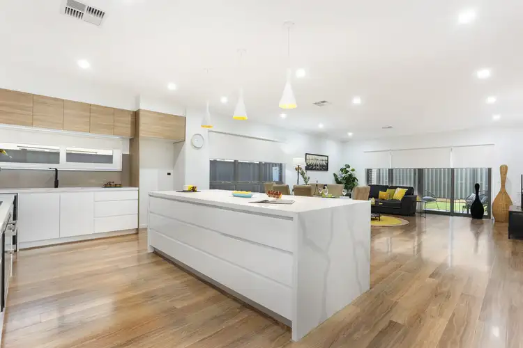 Fifth view of Homely house listing, 5 Mundaring Crescent, Craigieburn VIC 3064