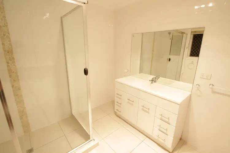 Seventh view of Homely townhouse listing, 2/38 Venner Road, Annerley QLD 4103