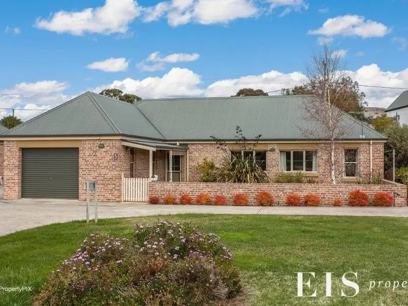 Main view of Homely villa listing, 5/3 Napoleon Street, Richmond TAS 7025