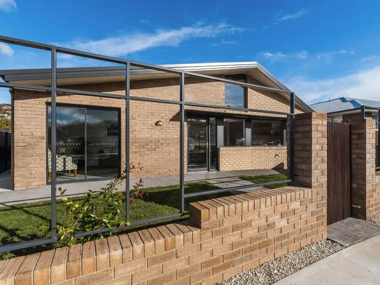 28A William Cooper Dr, New Town TAS 7008