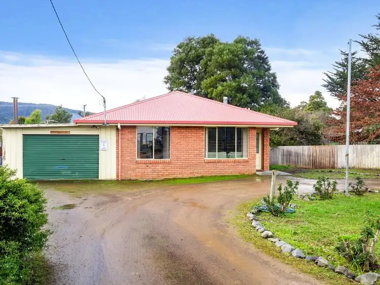 11 Fitzpatrick St, Cygnet TAS 7112