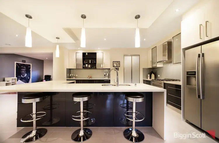 Fifth view of Homely house listing, 2 Gingelly Close, Point Cook VIC 3030