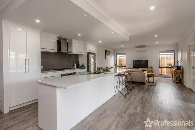 2 Thornhill Lane, Beachlands WA 6530