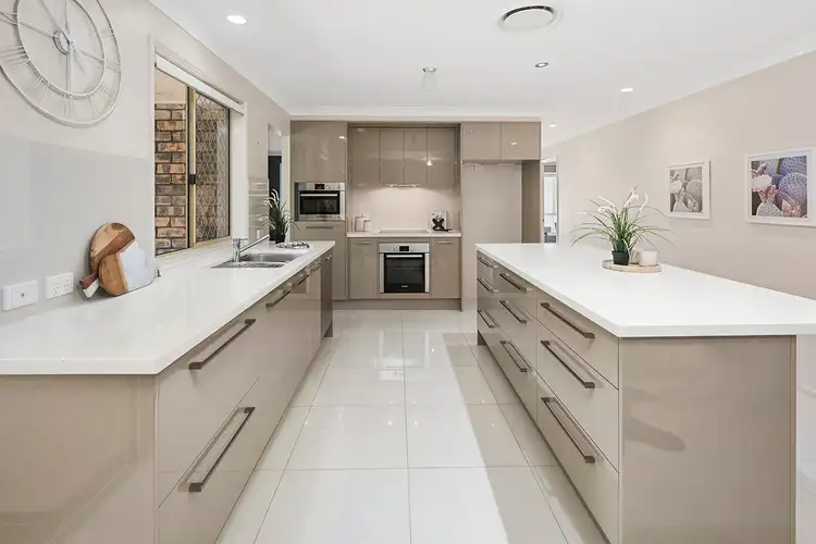 Second view of Homely house listing, 7 John Samuel Place, Ormiston QLD 4160