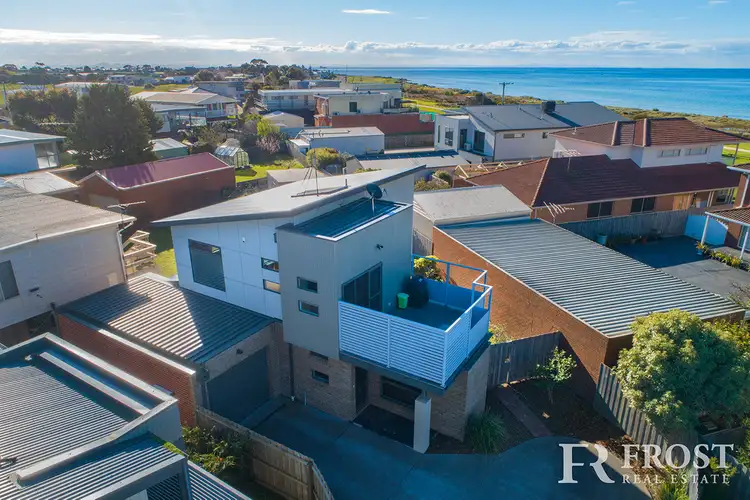 2/13 Gregory Court, Indented Head VIC 3223
