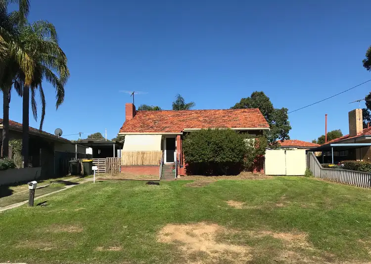 26 Coolga Road, Koongamia WA 6056