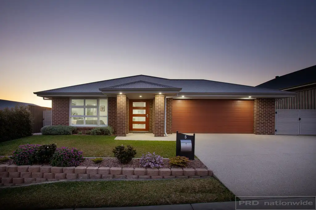 Main view of Homely house listing, 5 Tigertail Street, Chisholm NSW 2322