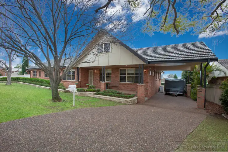 24 Robert Street, Tenambit NSW 2323