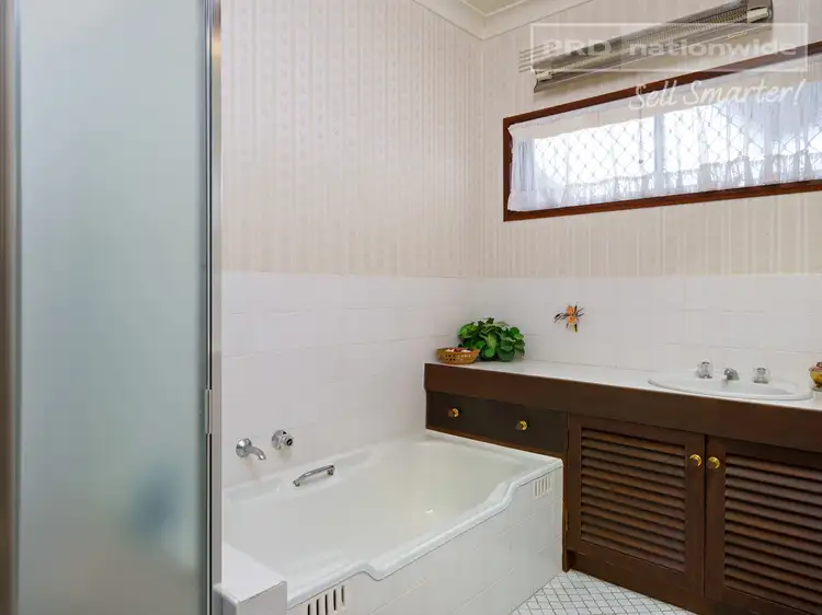 Fifth view of Homely house listing, 2 Fairview Street, Kooringal NSW 2650