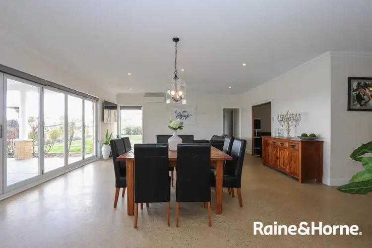 Fifth view of Homely house listing, 14 Robindale Court, Robin Hill NSW 2795