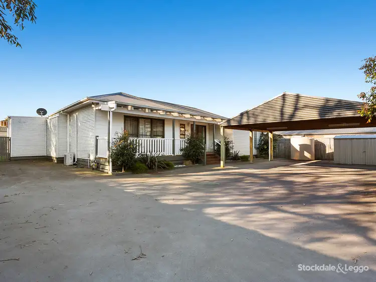 2/32 Eramosa Road East, Somerville VIC 3912