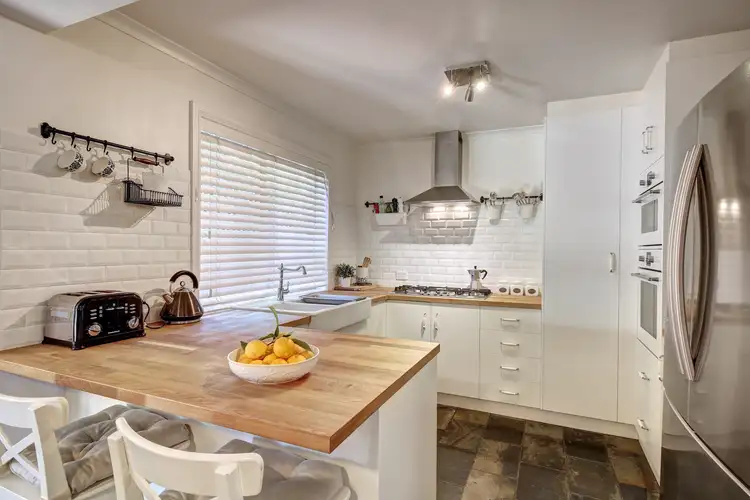 Second view of Homely house listing, 10 Admella Court, Hallett Cove SA 5158