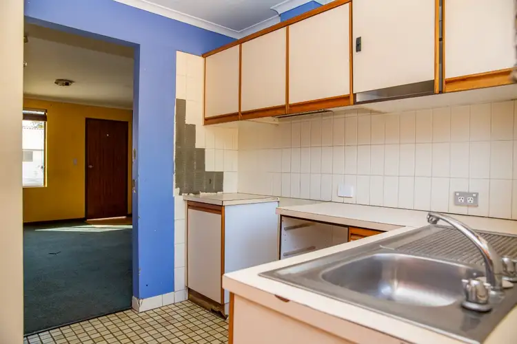 Fifth view of Homely unit listing, 11/4 Undoolya Road, East Side NT 870