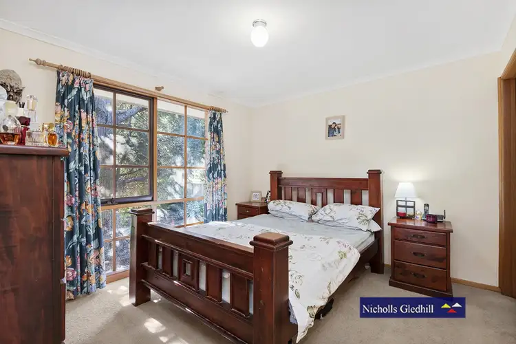 Second view of Homely house listing, 16 BRIDLE COURT, Endeavour Hills VIC 3802