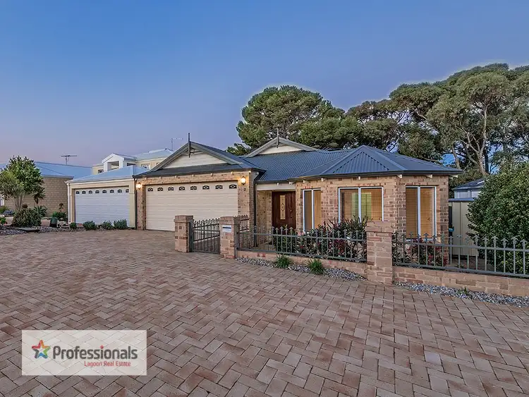 132 St Andrews Drive SS, Yanchep WA 6035