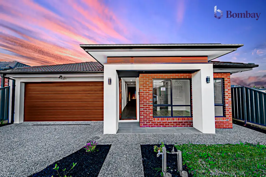 Main view of Homely house listing, 10 Fitzpatrick Circuit, Kalkallo VIC 3064