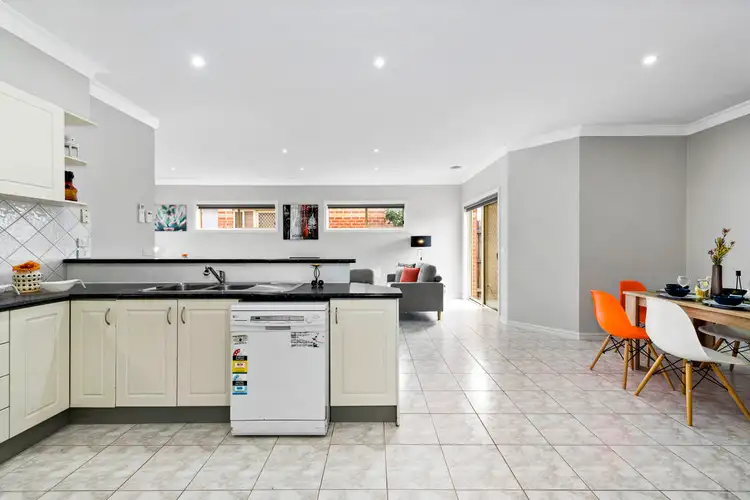 Sixth view of Homely house listing, 2/22 Midholm Court, Thomastown VIC 3074
