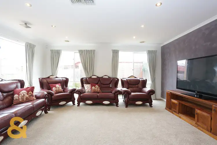 Seventh view of Homely house listing, 2 Murphy Place, Roxburgh Park VIC 3064