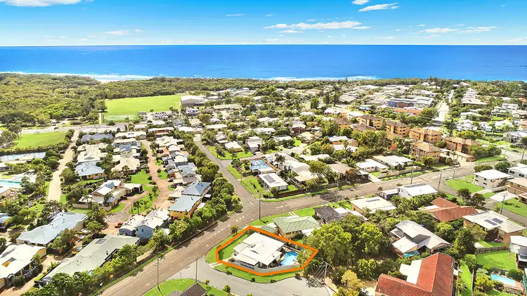 8 Browning Bvd, Battery Hill QLD 4551